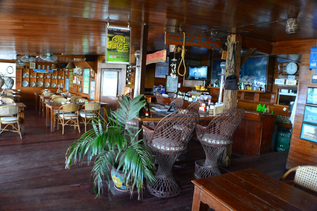 Capt'n Gregg's​ Restaurant Puerto Galera